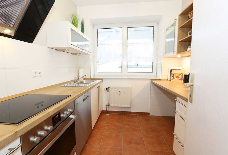 moderne Küchenzeile zum entspannten Kochen