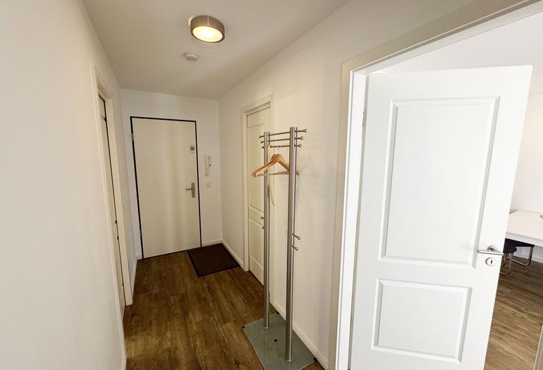 Eingangsbereich mit Garderobe Eingangsbereich mit Garderobe