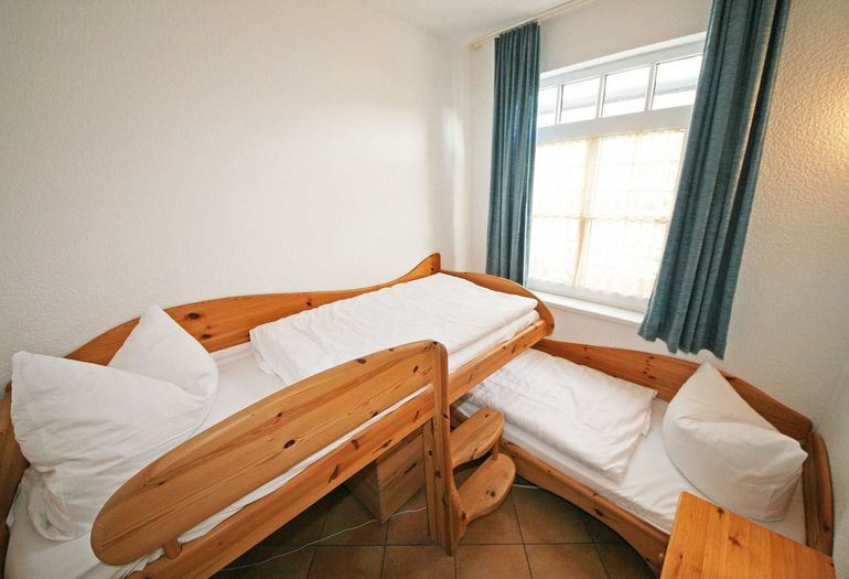 2. Schlafzimmer mit Einzelbetten