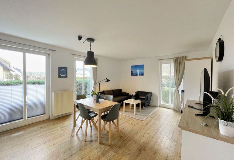 Wohnzimmer mit TV Wohnzimmer mit TV