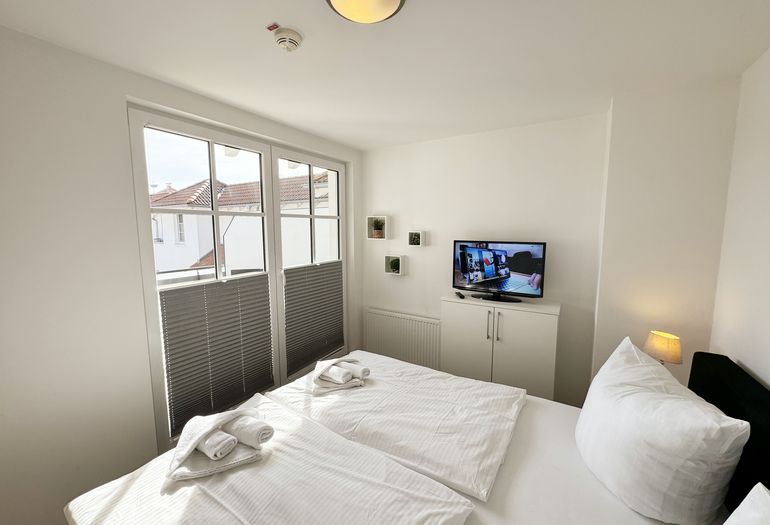 Schlafzimmer mit TV