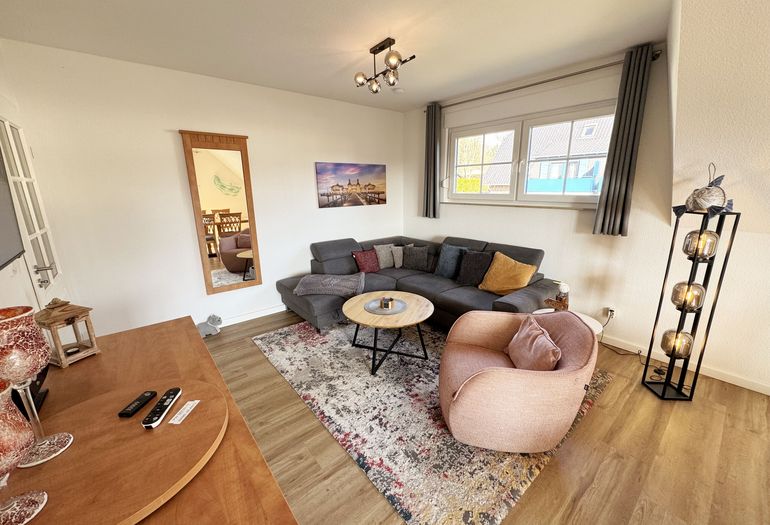 gemütliche Couchecke der Ferienwohnung