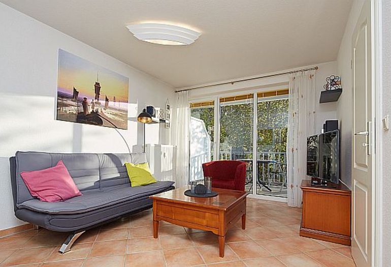 Ferienwohnung Strandstrasse 8/4 mit Balkon Ferienwohnung Strandstrasse 8/4 mit Balkon