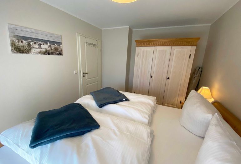 Schlafzimmer mit Kleiderschrank Schlafzimmer mit Kleiderschrank