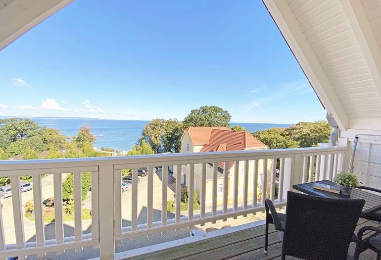 Balkon mit Blick auf die Ostsee