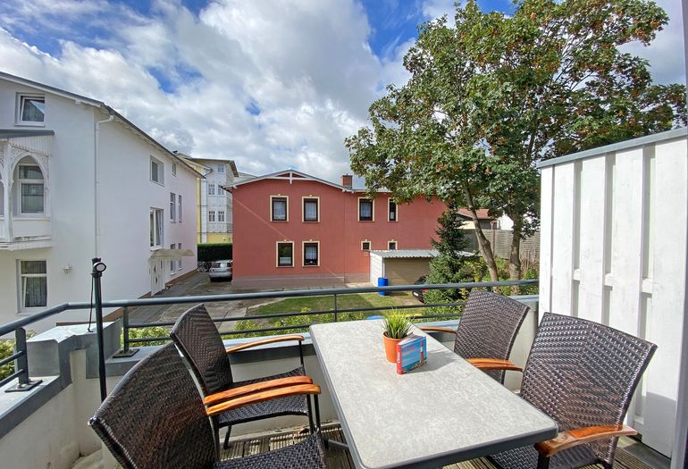 bestuhlter Balkon bestuhlter Balkon