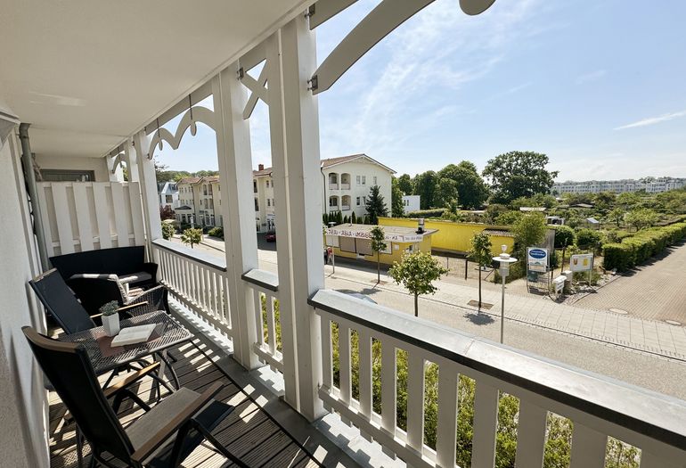 Balkon mit Blick zu den Dächer vom Seepark