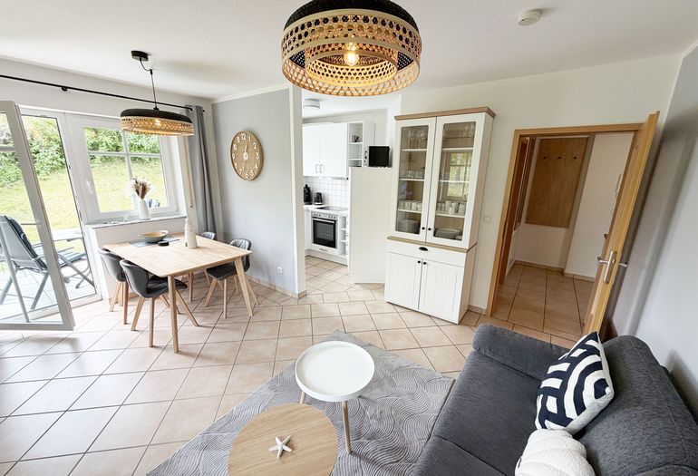 Dünenhaus Göhren Whg. 01 - Wohnzimmer Dünenhaus Göhren Whg. 01 - Wohnzimmer