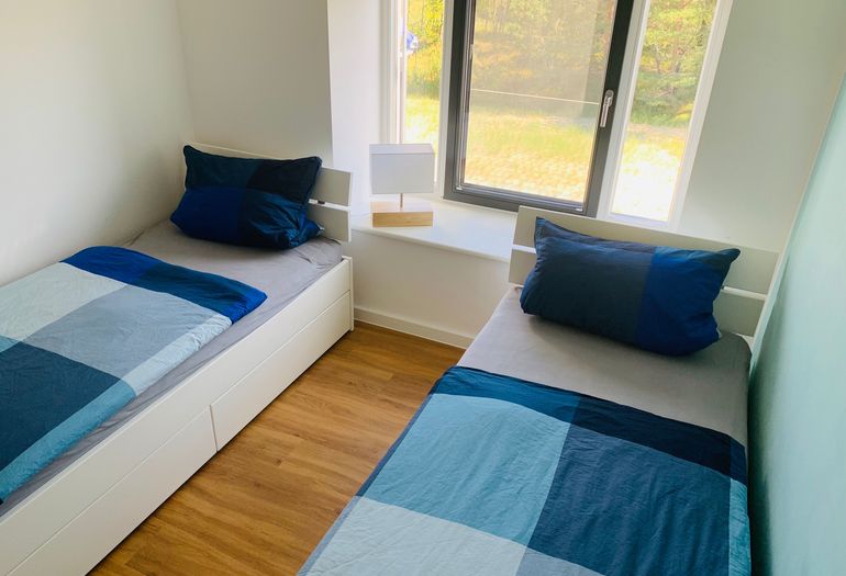 2. Schlafzimmer mit zwei Einzelbetten