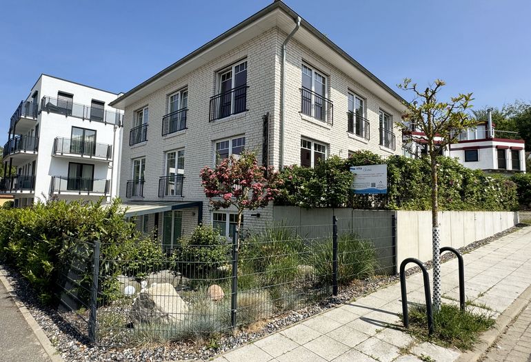 Blick von der Straße aus auf die Villa Gina Blick von der Straße aus auf die Villa Gina