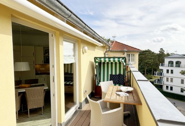 Dachterrasse mit Strandkorb Dachterrasse mit Strandkorb