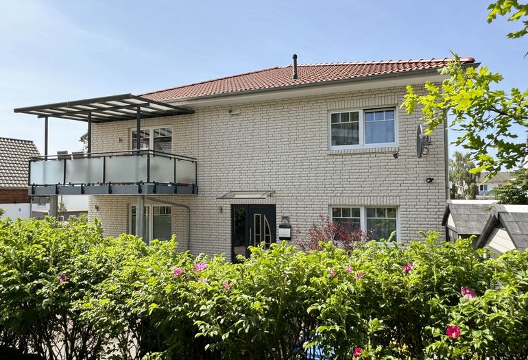 Villa Gina - Blick auf die obere Wohnung mit Balkon Villa Gina - Blick auf die obere Wohnung mit Balkon