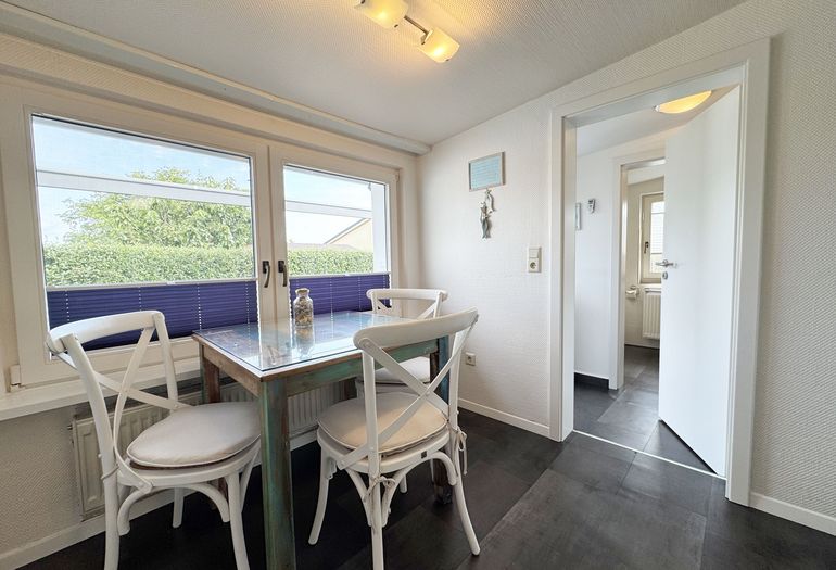 kleines Esszimmer mit Blick auf die Hagensche Wiek