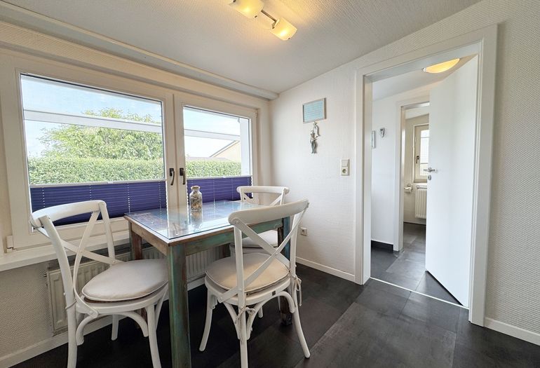 kleines Esszimmer mit Blick auf die Hagensche Wiek kleines Esszimmer mit Blick auf die Hagensche Wiek