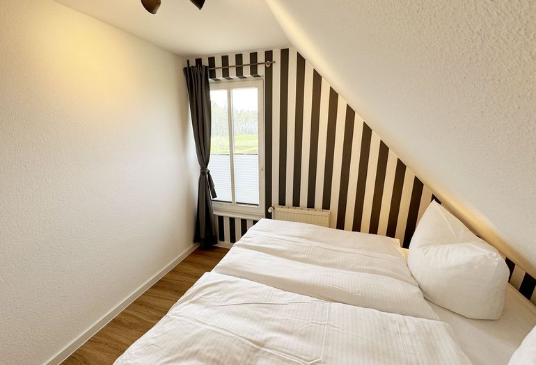 1. Schlafzimmer mit Fenster 1. Schlafzimmer mit Fenster