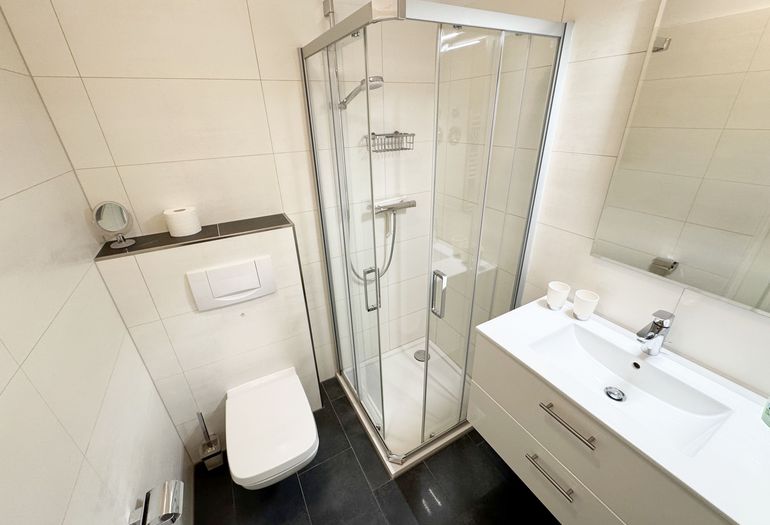 modernes Duschbad