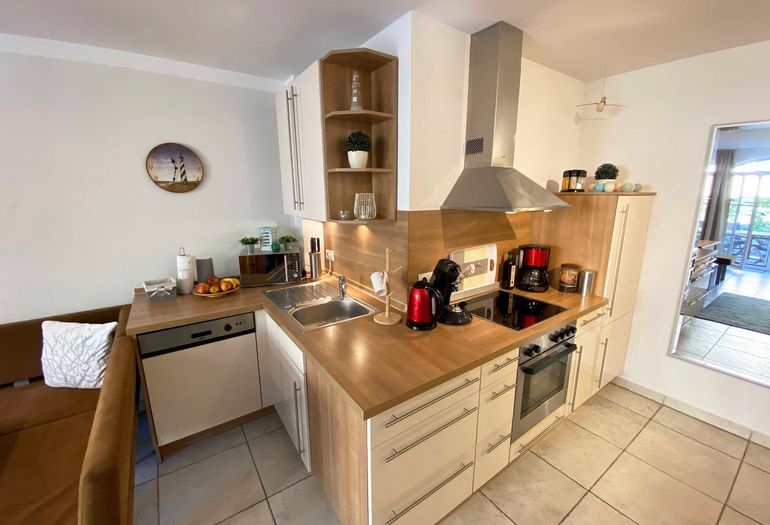 Küchenzeile mit allem was benötigt wird Küchenzeile mit allem was benötigt wird