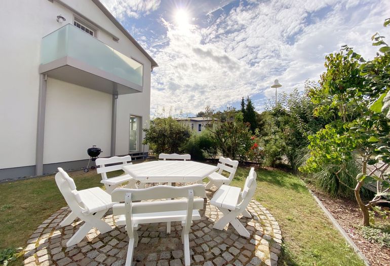 Haus Seestern mit 4 exklusiven Wohnungen - gemeinschaftlicher Garten Haus Seestern mit 4 exklusiven Wohnungen - gemeinschaftlicher Garten