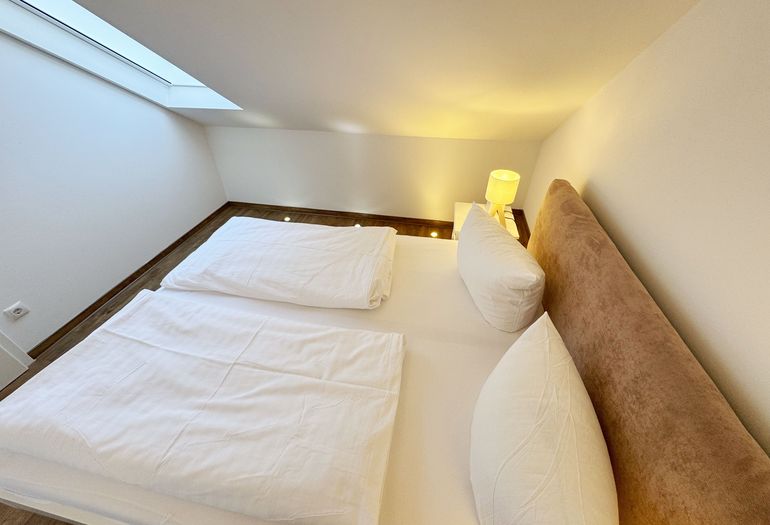2. Schlafzimmer mit Doppelbett
