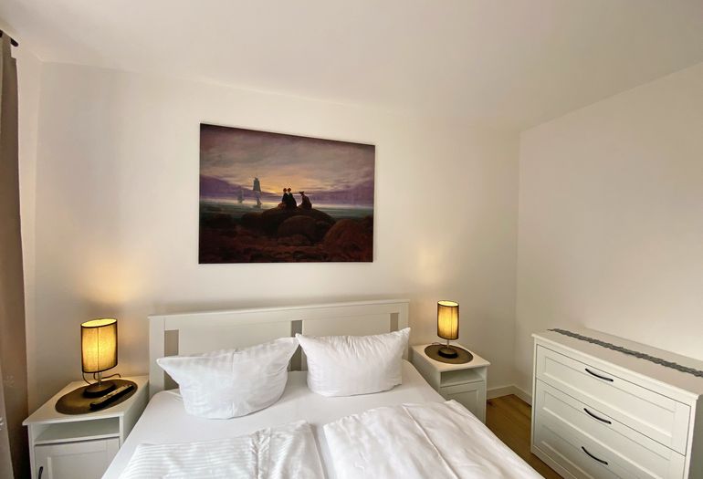 Schlafzimmer mit Doppelbett