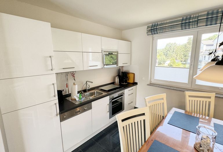 Küchenzeile mit Geschirrspüler Küchenzeile mit Geschirrspüler