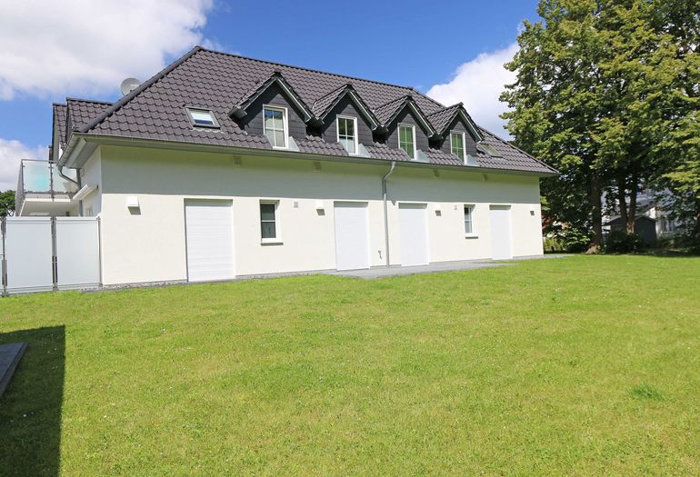 Blick vom Garten zum Haus Sonne Blick vom Garten zum Haus Sonne