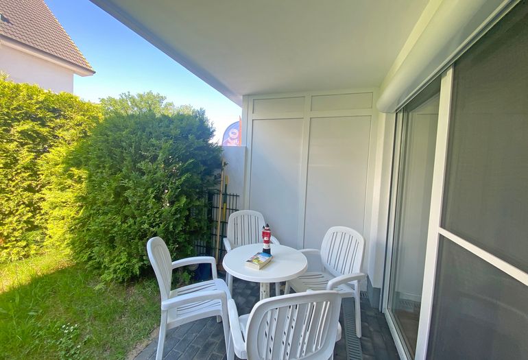 bestuhlte Terrasse in ruhiger Lage