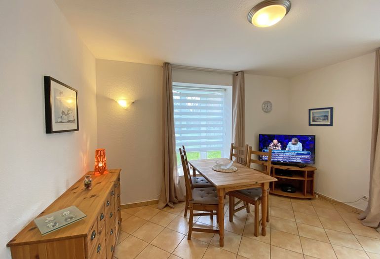 Esstisch für gemeinsames Essen Esstisch für gemeinsames Essen