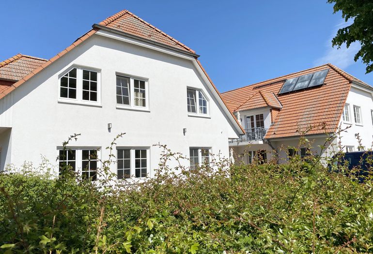 Haus B mit der Giebelseite Haus B mit der Giebelseite