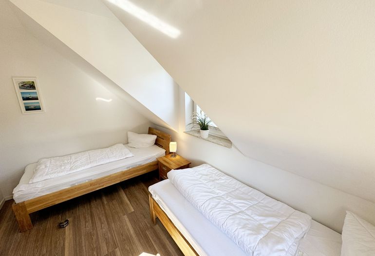 2. Schlafzimmer mit 2 Einzelbetten