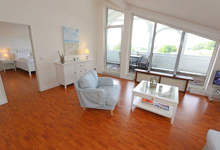 Wohnbereich mit Sessel