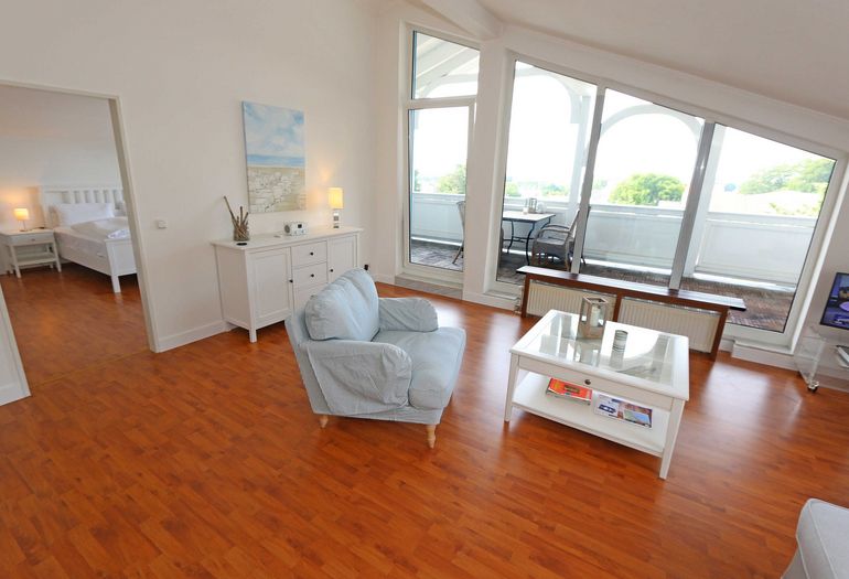 Wohnbereich mit Sessel