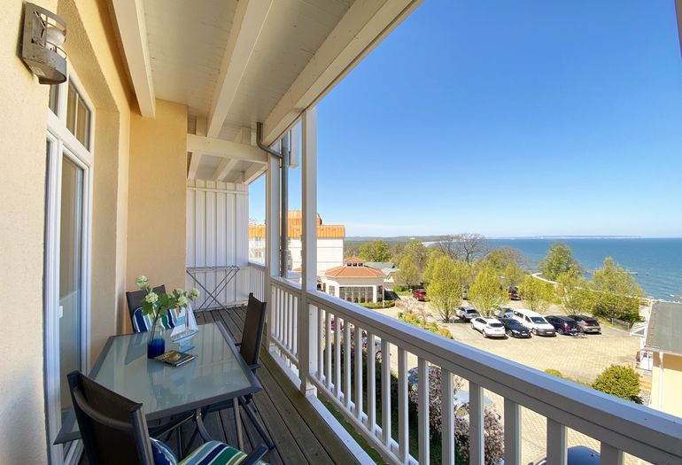 Balkon mit traumhaftem Meerblick