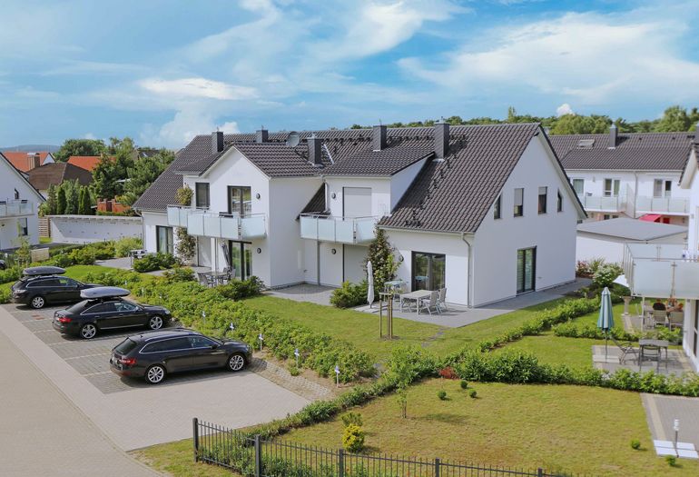 Blick vom Nachbarhaus auf das Haus Düne Blick vom Nachbarhaus auf das Haus Düne
