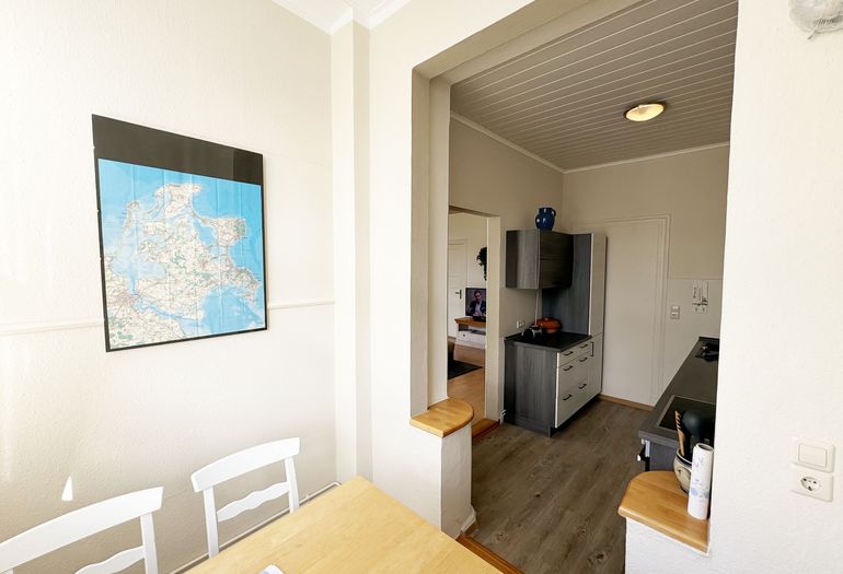 Essplatz angrenzend zur Küchenzeile