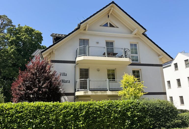 seitliche Außenansicht seitliche Außenansicht