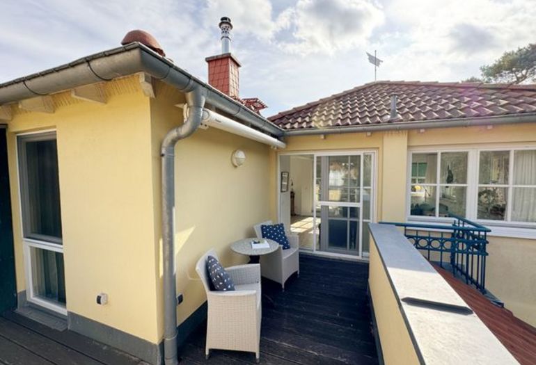 rundumlaufende Dachterrasse vom Schlafzimmer zum Wohnbereich rundumlaufende Dachterrasse vom Schlafzimmer zum Wohnbereich