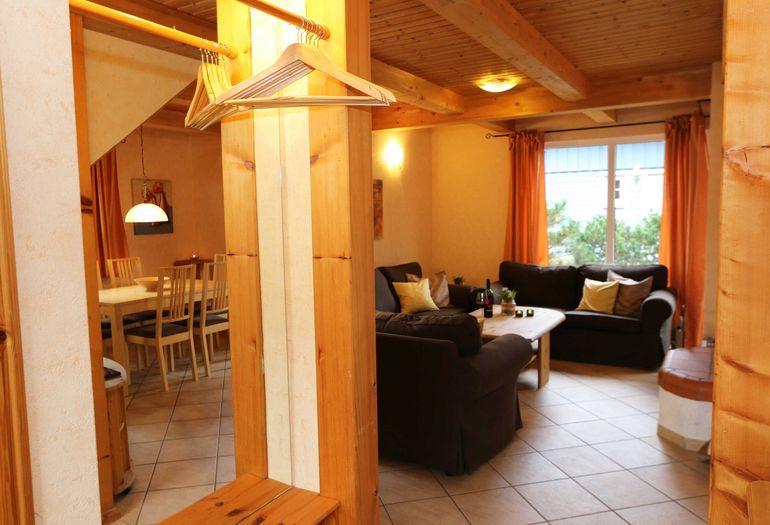 Eingangsbereich mit Garderobe Eingangsbereich mit Garderobe