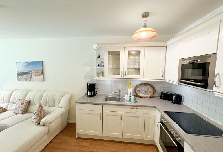 komplett ausgestattete Küchenzeile