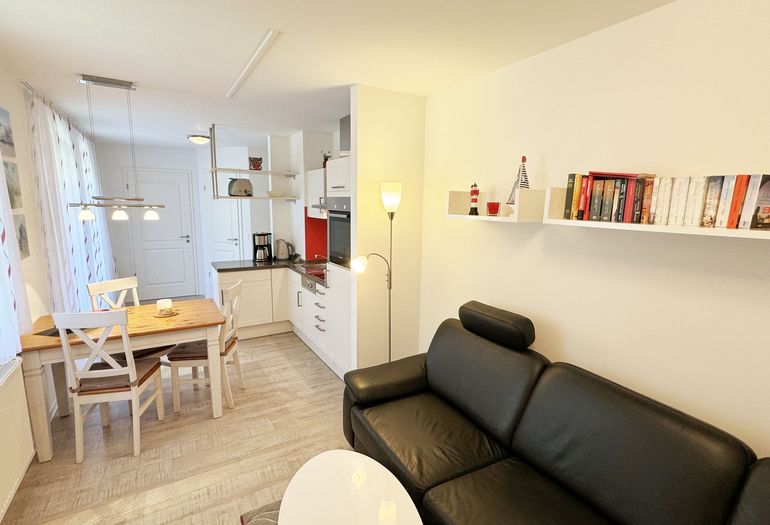 Eck-Couch mit Blick zum Essplatz Eck-Couch mit Blick zum Essplatz