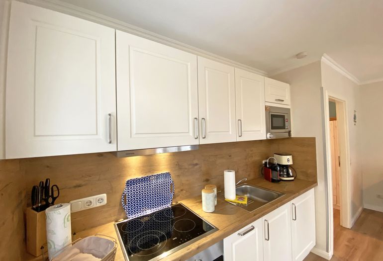 Küchenzeile mit Ceranfeld Küchenzeile mit Ceranfeld