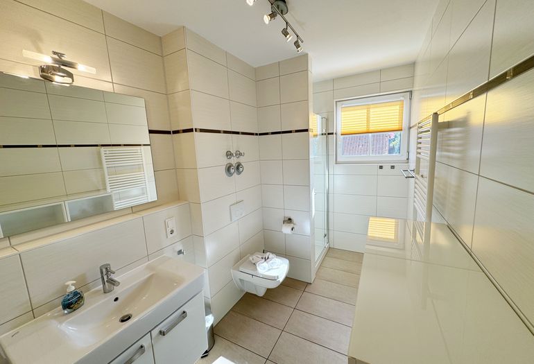 Villa Annika Whg. 06 - Tageslichtbad Villa Annika Whg. 06 - Tageslichtbad