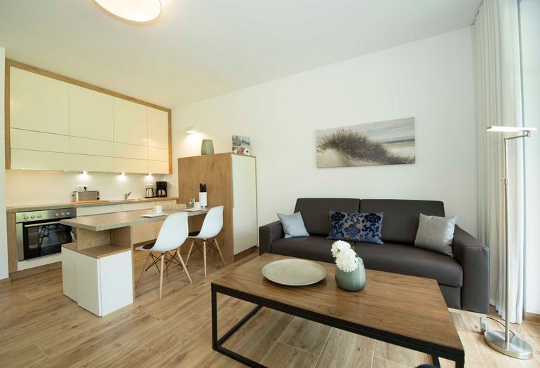 Küchenzeile mit Wohnbereich