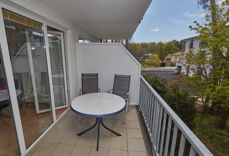 Ferienwohnung Strandstrasse 8/4 mit Balkon Ferienwohnung Strandstrasse 8/4 mit Balkon