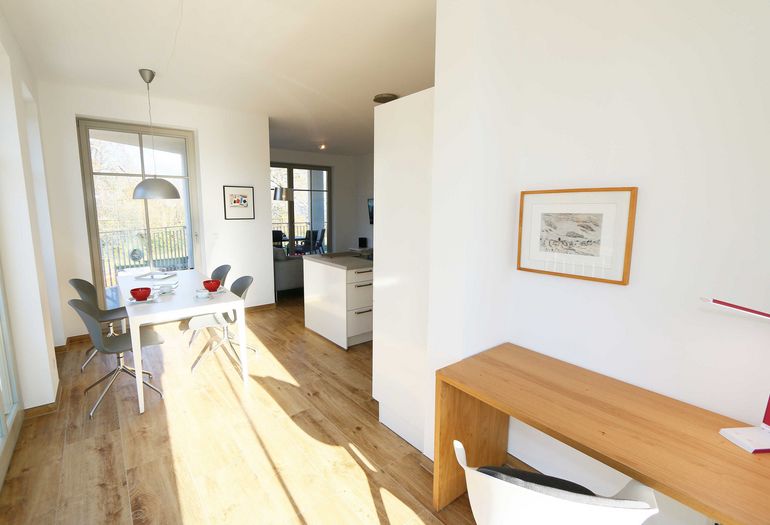 kleiner Essbereich mit Blick in die Wohnküche kleiner Essbereich mit Blick in die Wohnküche