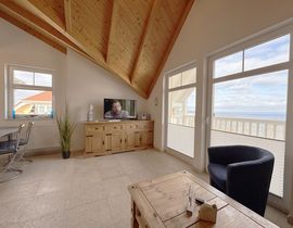 Villa Bergfrieden - Whg. 09 mit Balkon & Meerblick