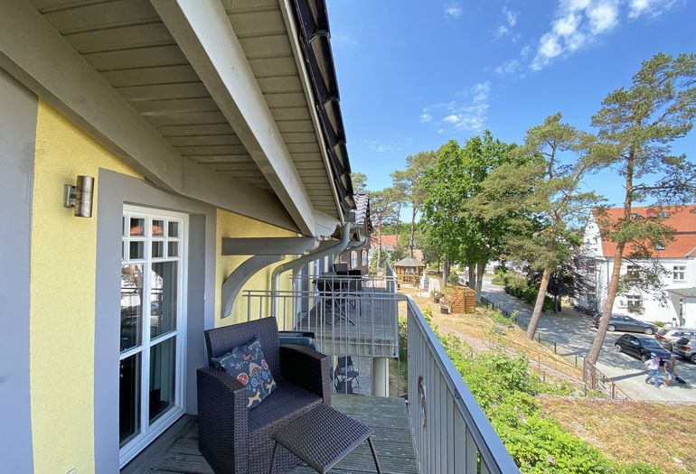 bestuhlter Balkon