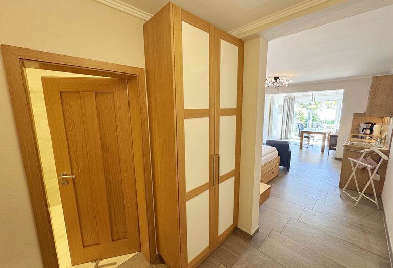 Flur mit Kleiderschrank Flur mit Kleiderschrank