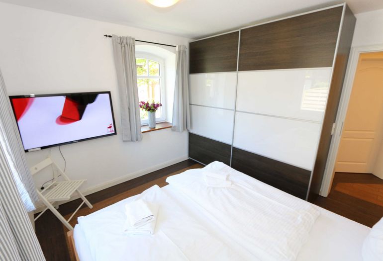 1. Schlafzimmer mit Doppelbett 1. Schlafzimmer mit Doppelbett
