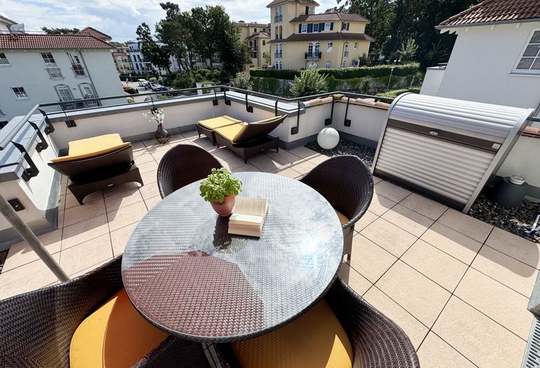 bestuhlte Dachterrasse Wohnung 2.12